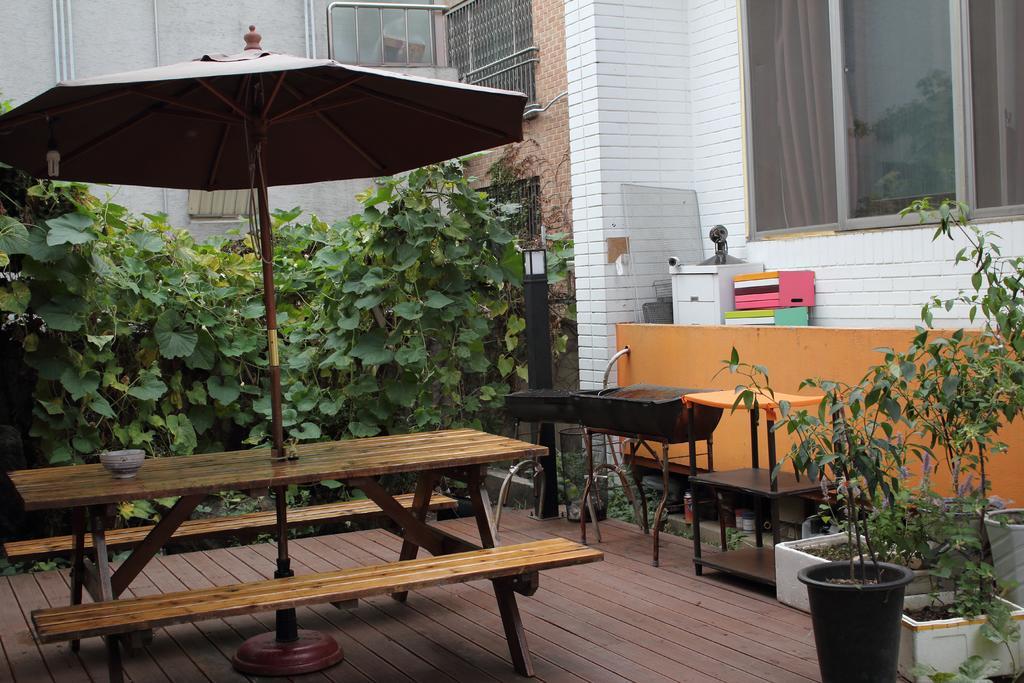 Hongdae Orange Hostel *