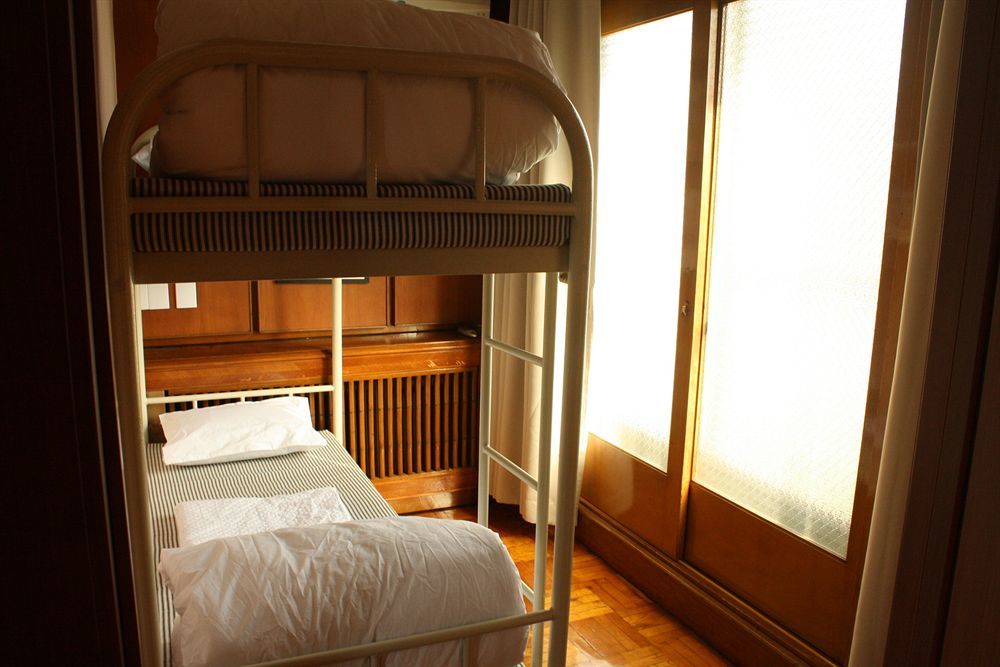 Hongdae Orange Hostel *